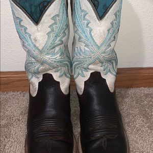 Women’s ariat cowboy boots